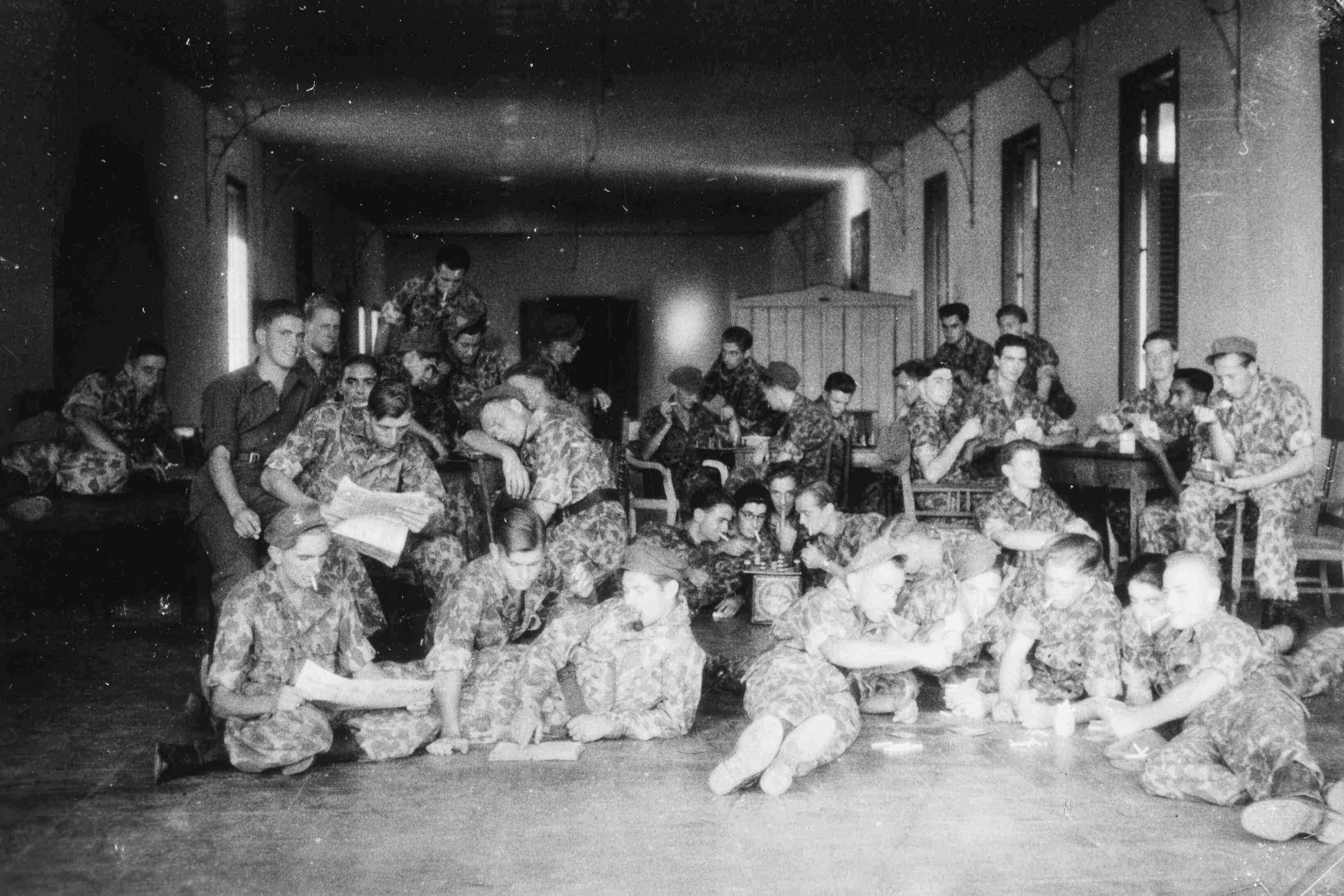 Groepsfoto KNIL militairen, te Java, rond 1946