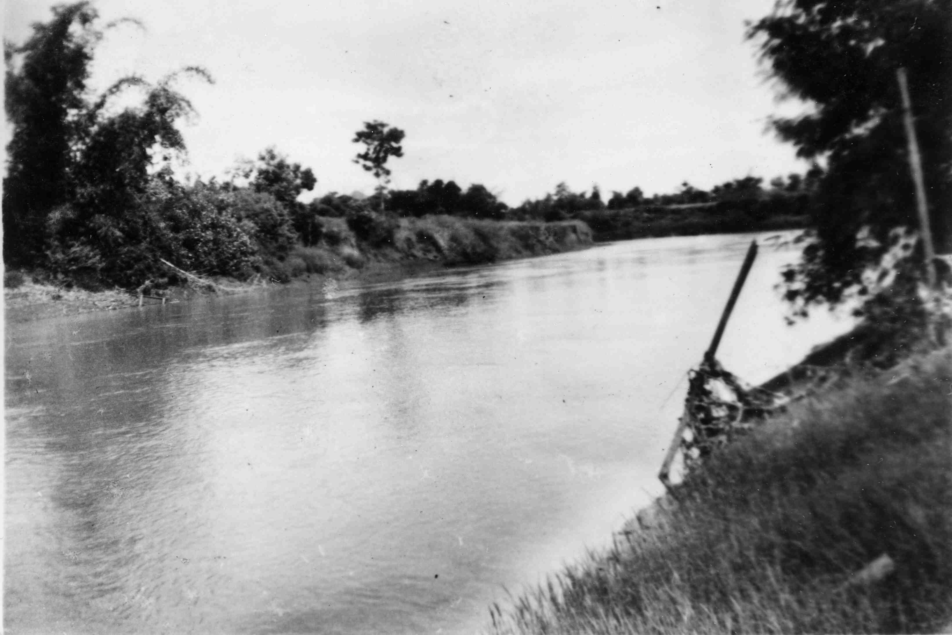 Kali Tjitaroem, brug bij Tjilampenie 1946
